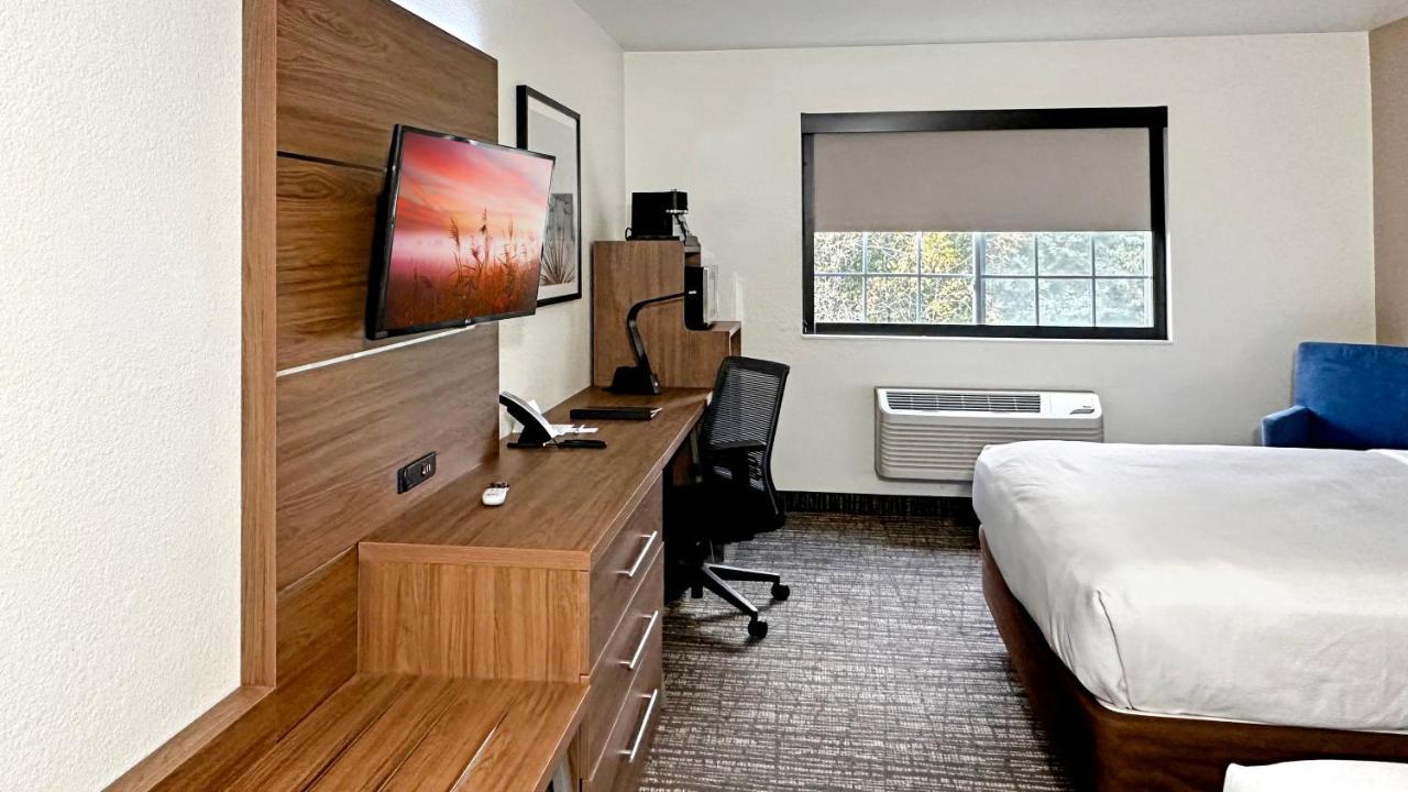 Estherville Hotel & Suites Exteriör bild