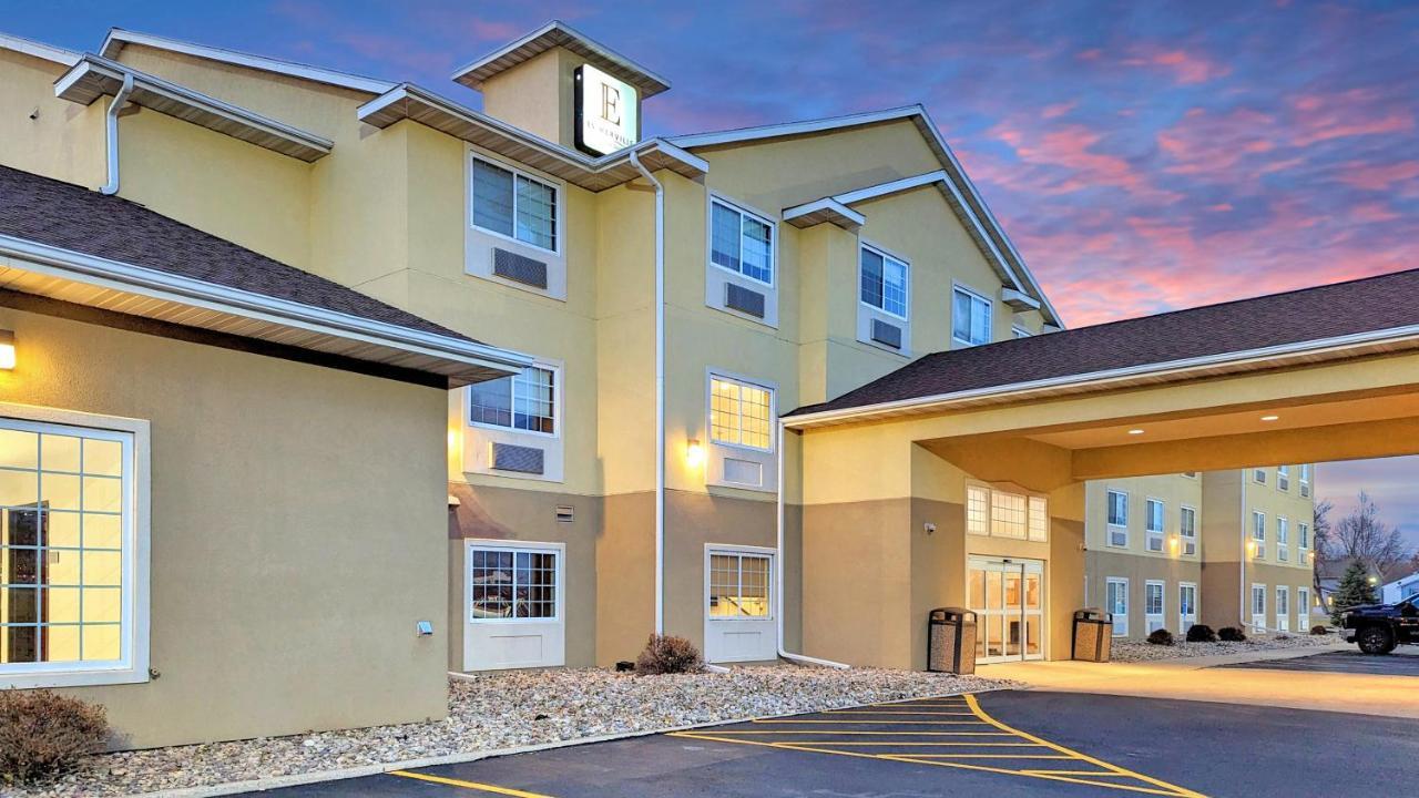 Estherville Hotel & Suites Exteriör bild